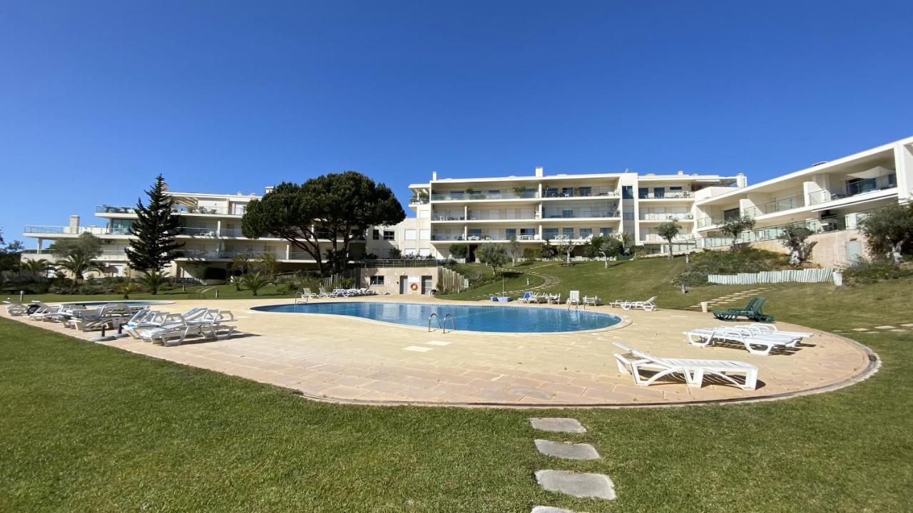 Charmant Appartement A 1Km De La Plage, Avec Piscine A Albufeira Buitenkant foto