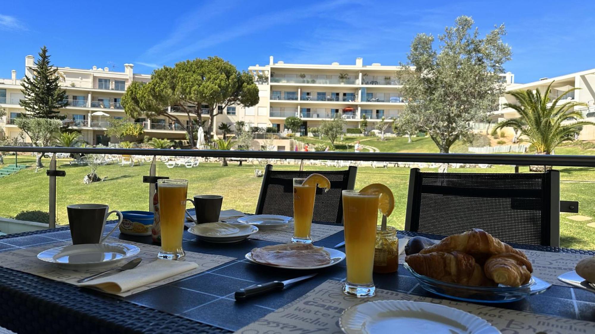 Charmant Appartement A 1Km De La Plage, Avec Piscine A Albufeira Buitenkant foto